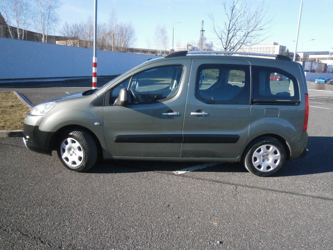 Peugeot Partner Tepee, 1,6HDI SERVISNI KNIHA - fotka 2