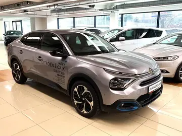 Citroën C4 X, Elektromotor 100 kW/136k Aut.