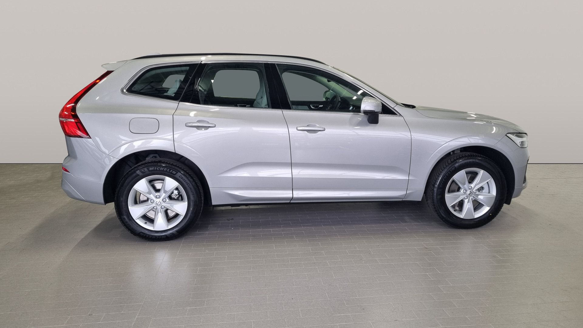 Volvo XC60, B4 2.0L 197+14 HP AT8 AWD CORE - fotka 3