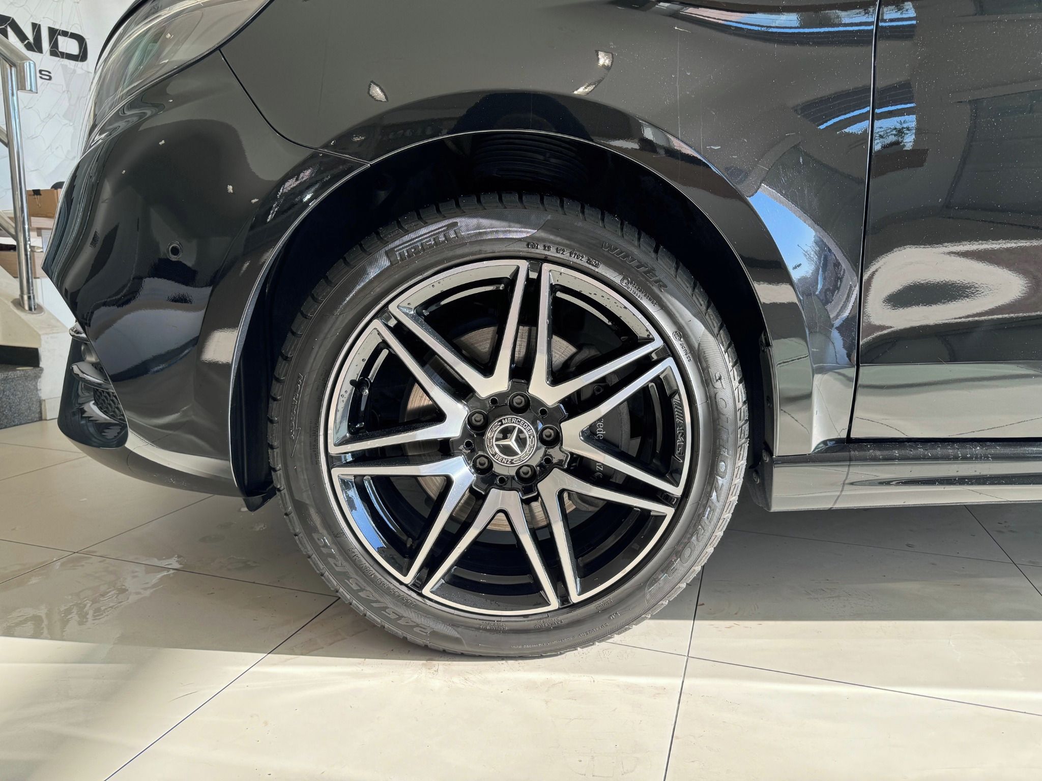 Mercedes-Benz Třídy V, 300 d 4MATIC - fotka 4