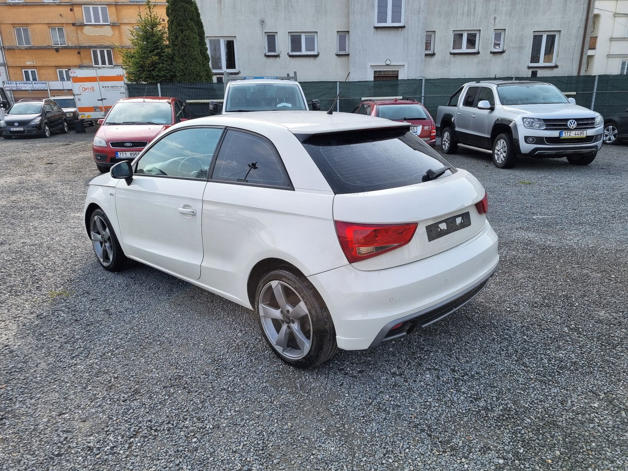 Audi A1, 1.6TDi 77kw s-line - fotka 5