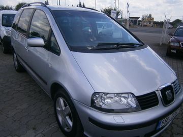 2.0TDi,7 míst,2x kola
