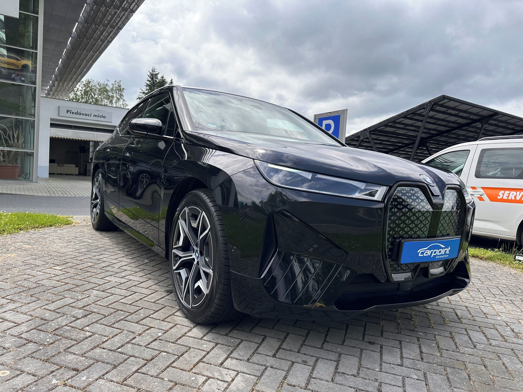 BMW iX, 40 Essence Sport Harman Kardon - fotka 2