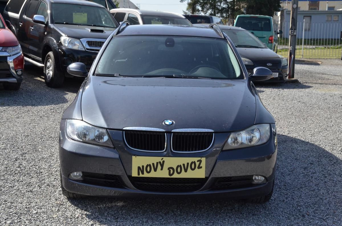 BMW Řada 3, 320d Touring 110kW / TAŽNÉ - fotka 2