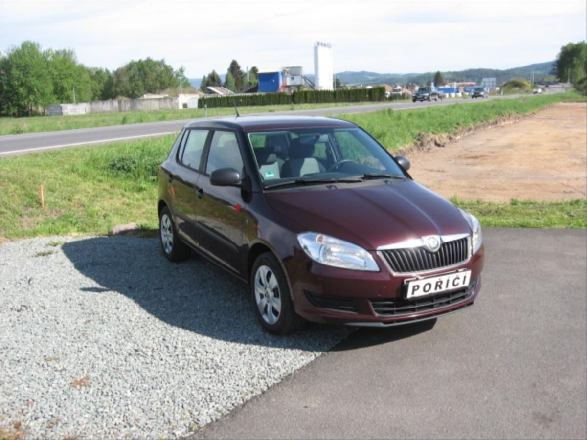 Škoda Fabia, 1,2 12V HTP 51kW Ambition - fotka 3