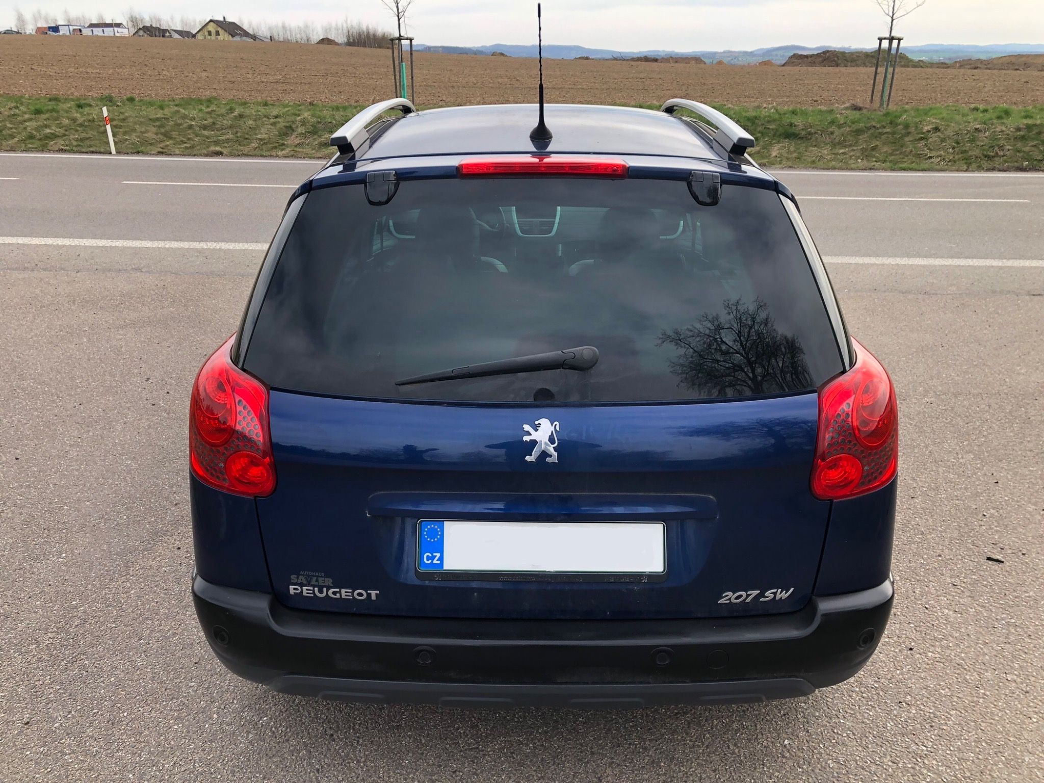 Peugeot 207, SW 1.6i 88kW edice JBL - fotka 4