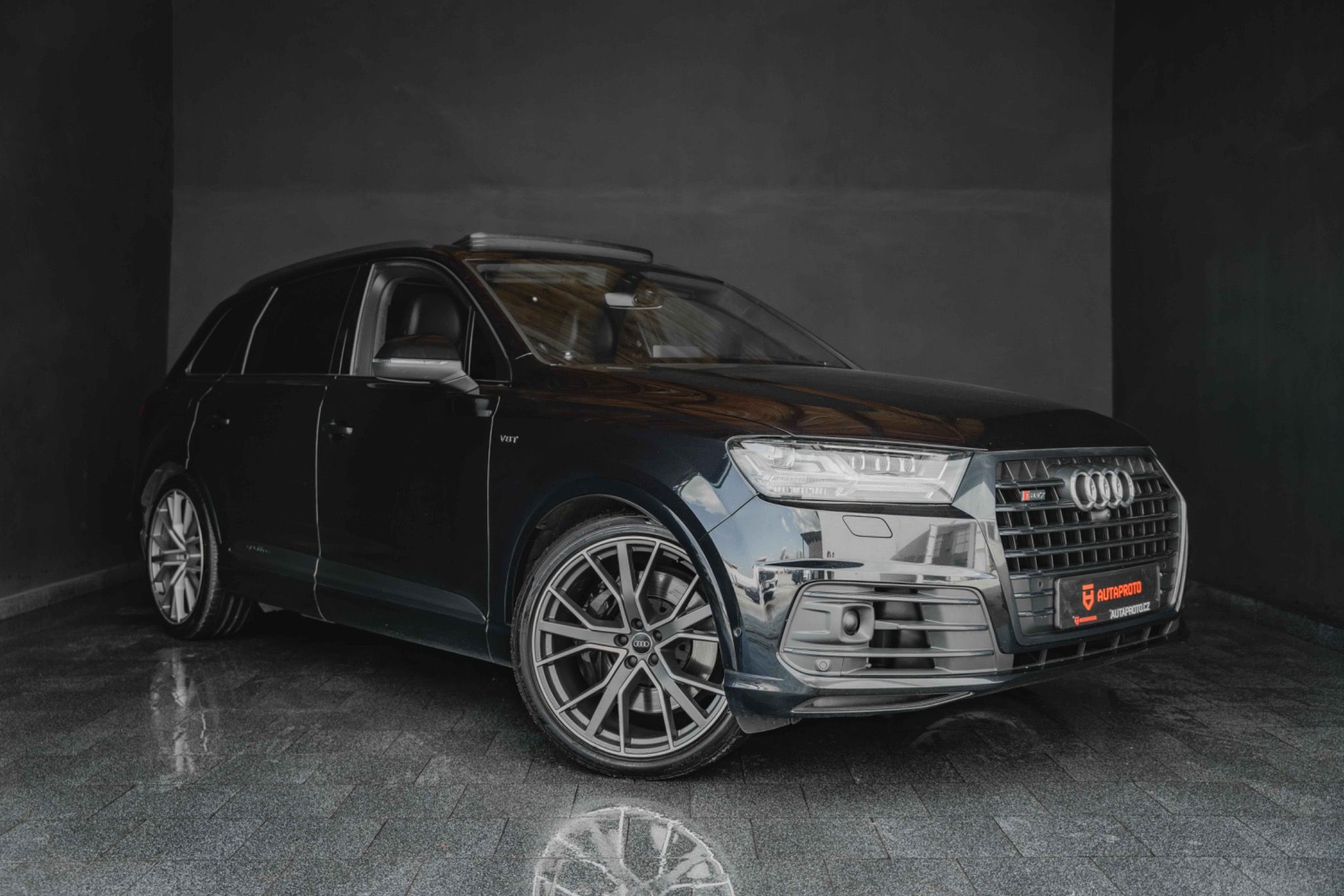 Audi SQ7, V8-TDi-7míst-HUD-B&O-TZ-CZ-R22 - fotka 2