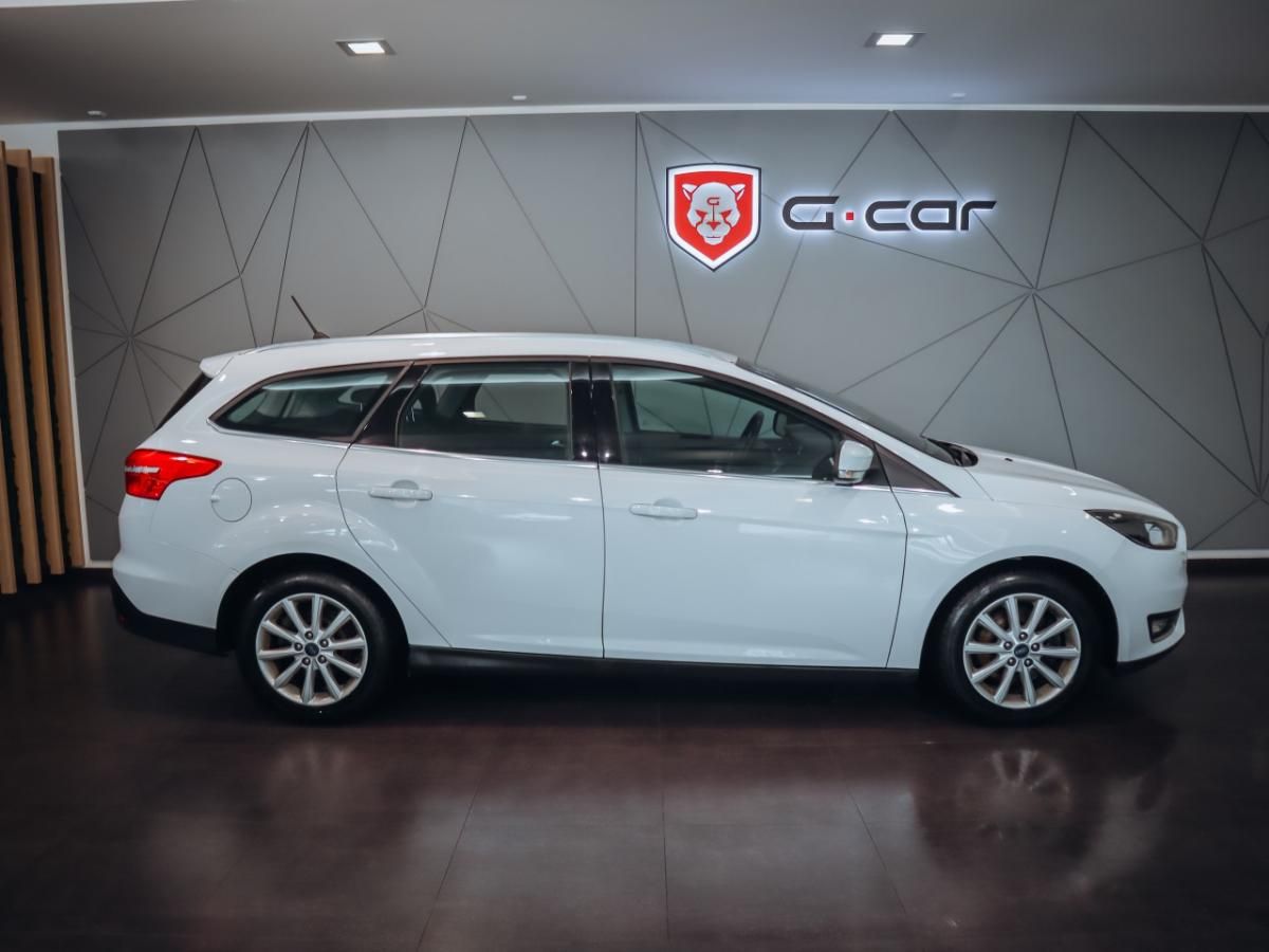 Ford Focus, 1.5 EcoBoost Titanium - fotka 5