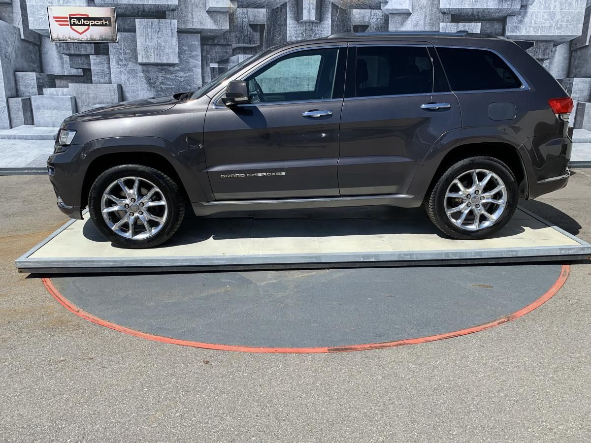 Jeep Grand Cherokee, 3.0CRD,SUMMIT,ČR,DPH,H/K,4X4 - fotka 4