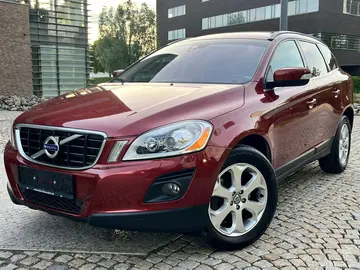 Volvo XC60, 2.4 D5 4x4 151kW MANUÁL SUMUMM