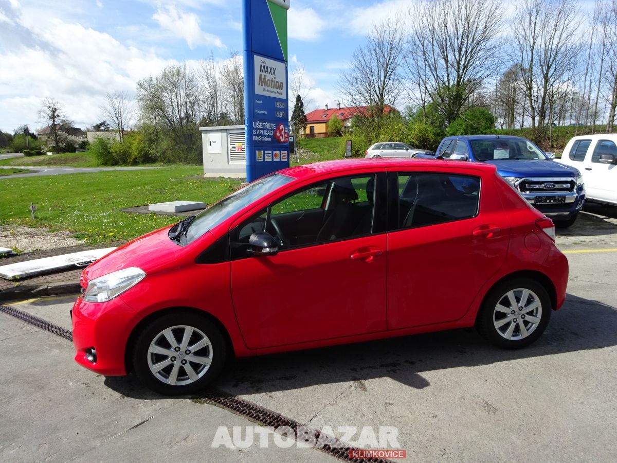 Toyota Yaris, 1,4 D-4D GARANCE KM - fotka 6