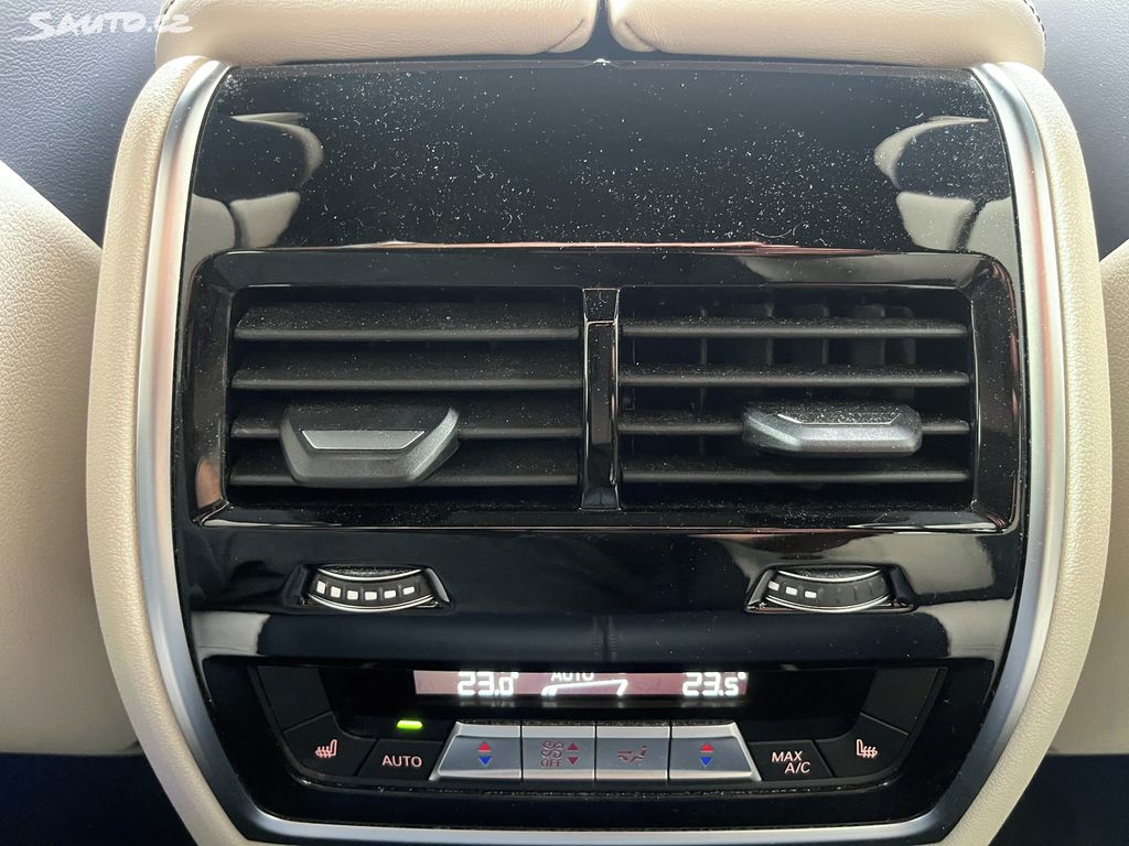 BMW X5, fotka 19