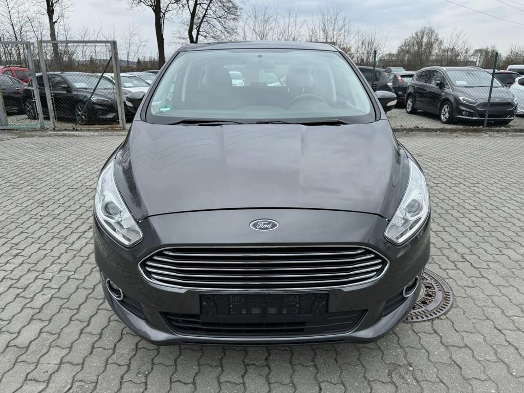 Ford S-MAX, 1.5i 118 kW - fotka 2
