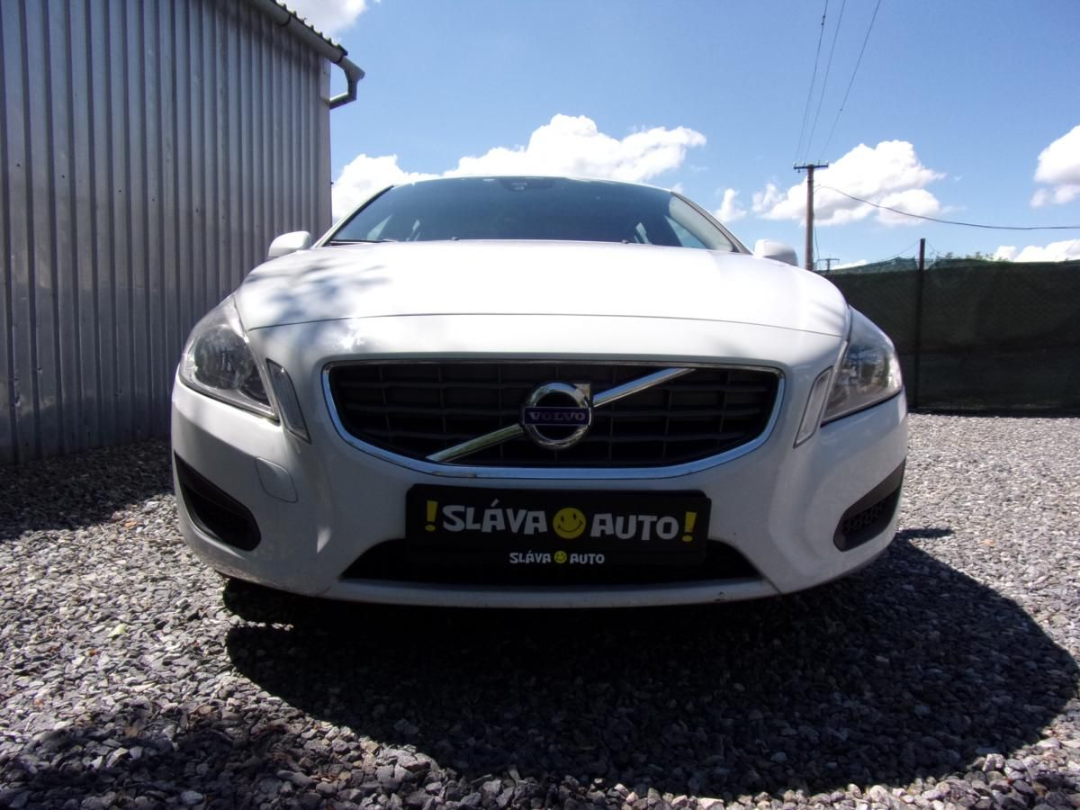 Volvo V60, 1.6 D2 84kW@AUTOMAT@PĚKNÝ VŮZ@ - fotka 2
