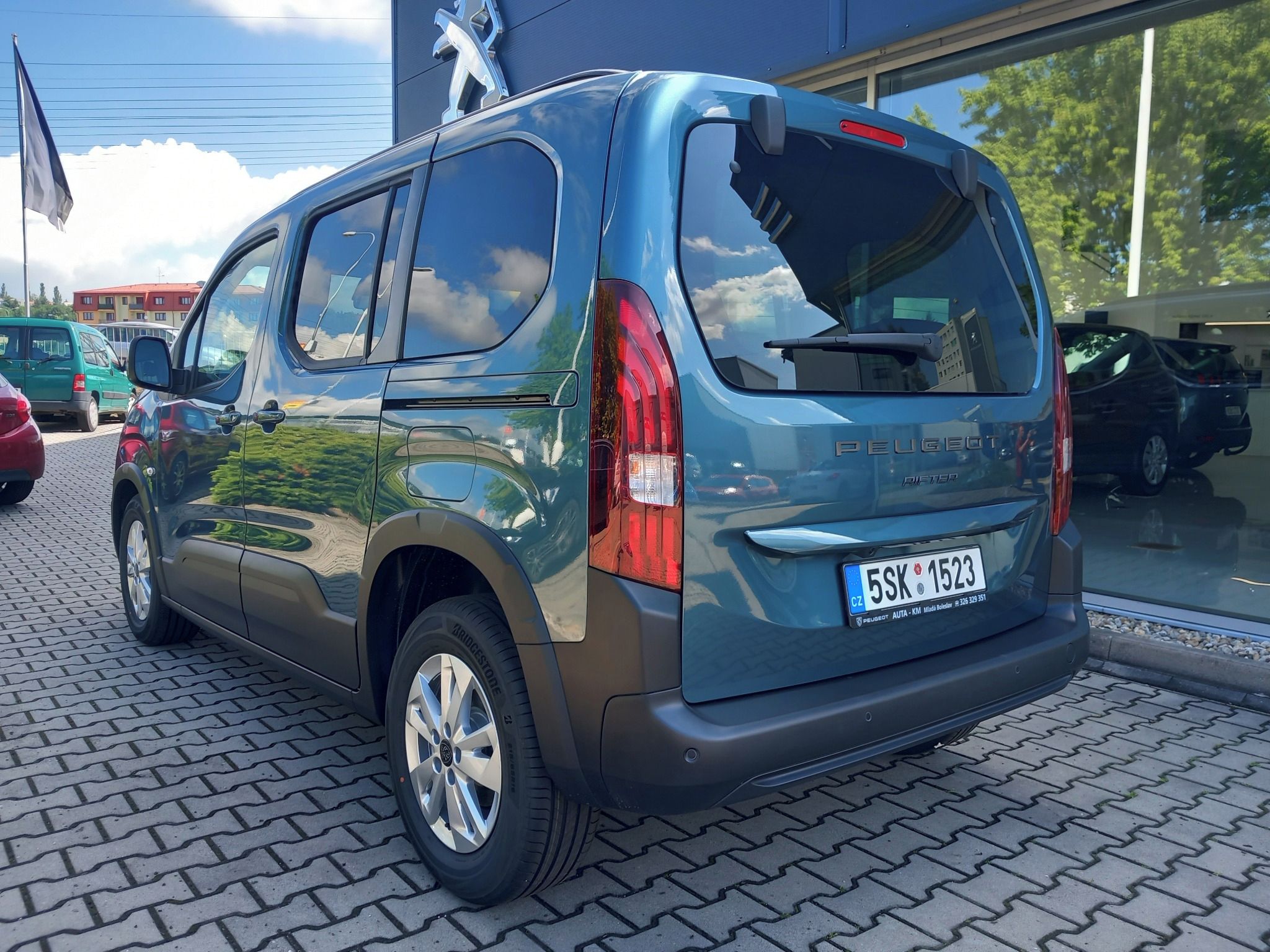 Peugeot Rifter, ALLURE 1.5 BlueHDi 130 MAN6 N1 - fotka 4