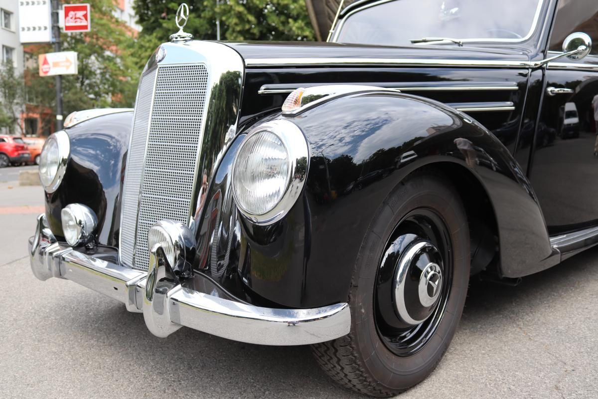 Mercedes-Benz, W187 220B CABRIO - fotka 5