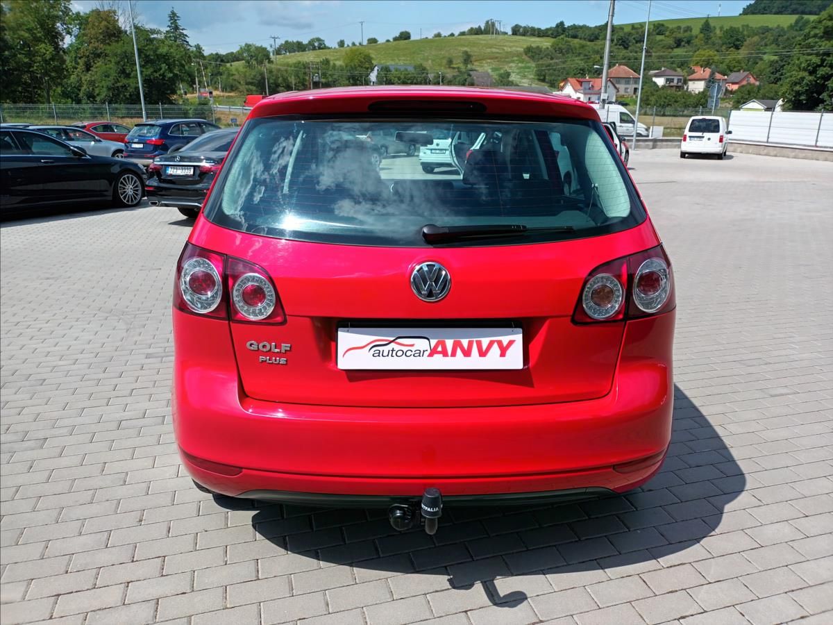 Volkswagen Golf Plus, 1,6 TDI,66KW,SERVISKA,TAŽNÉ - fotka 6
