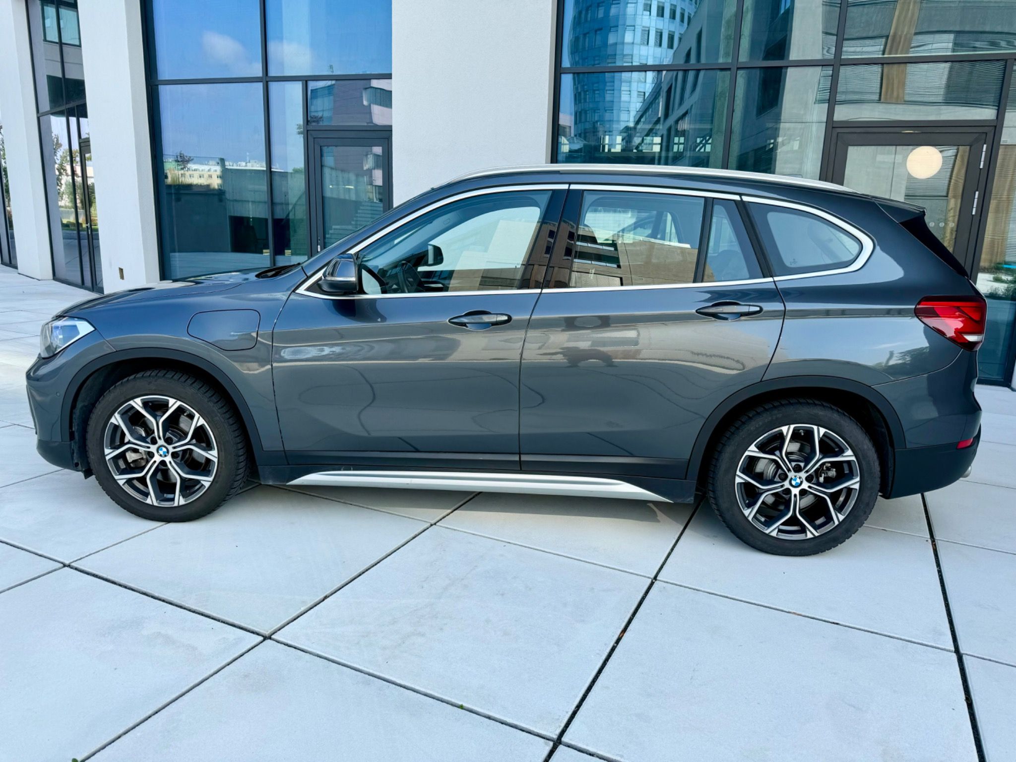 BMW X1, xDrive 25e AUT Plug in Hybrid - fotka 2
