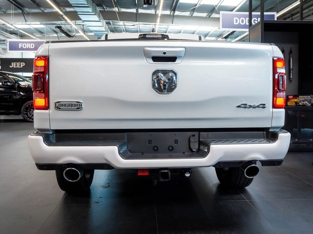 Dodge Ram, 5.7 V8 eTorque, Longhorn - fotka 4
