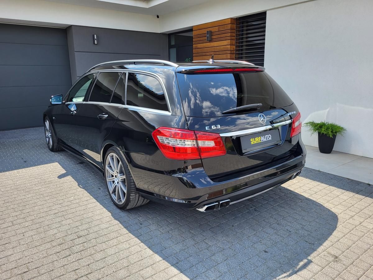 Mercedes-Benz Třídy E, E63 AMG Touring | MAX STAV!!! - fotka 2