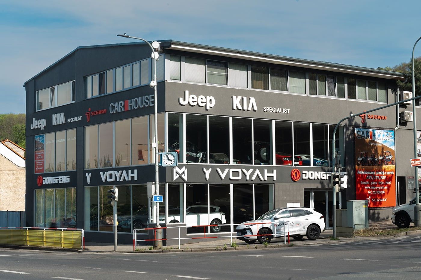 Voyah, BEV 4x4 360kW O1+O2 - fotka 6