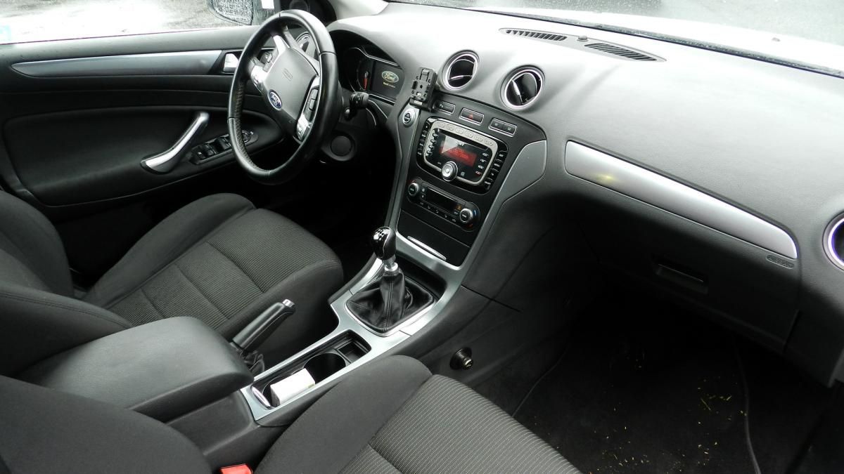 Ford Mondeo, 2.0 TDCi 103 kW - fotka 5