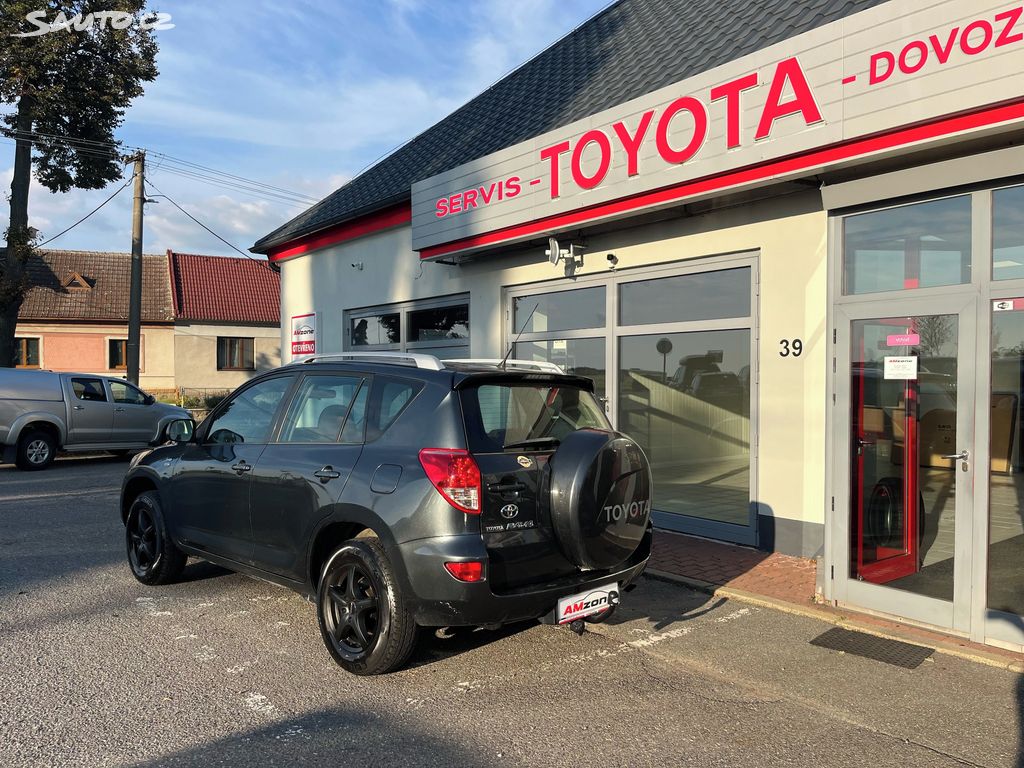 Toyota Rav4, fotka 3