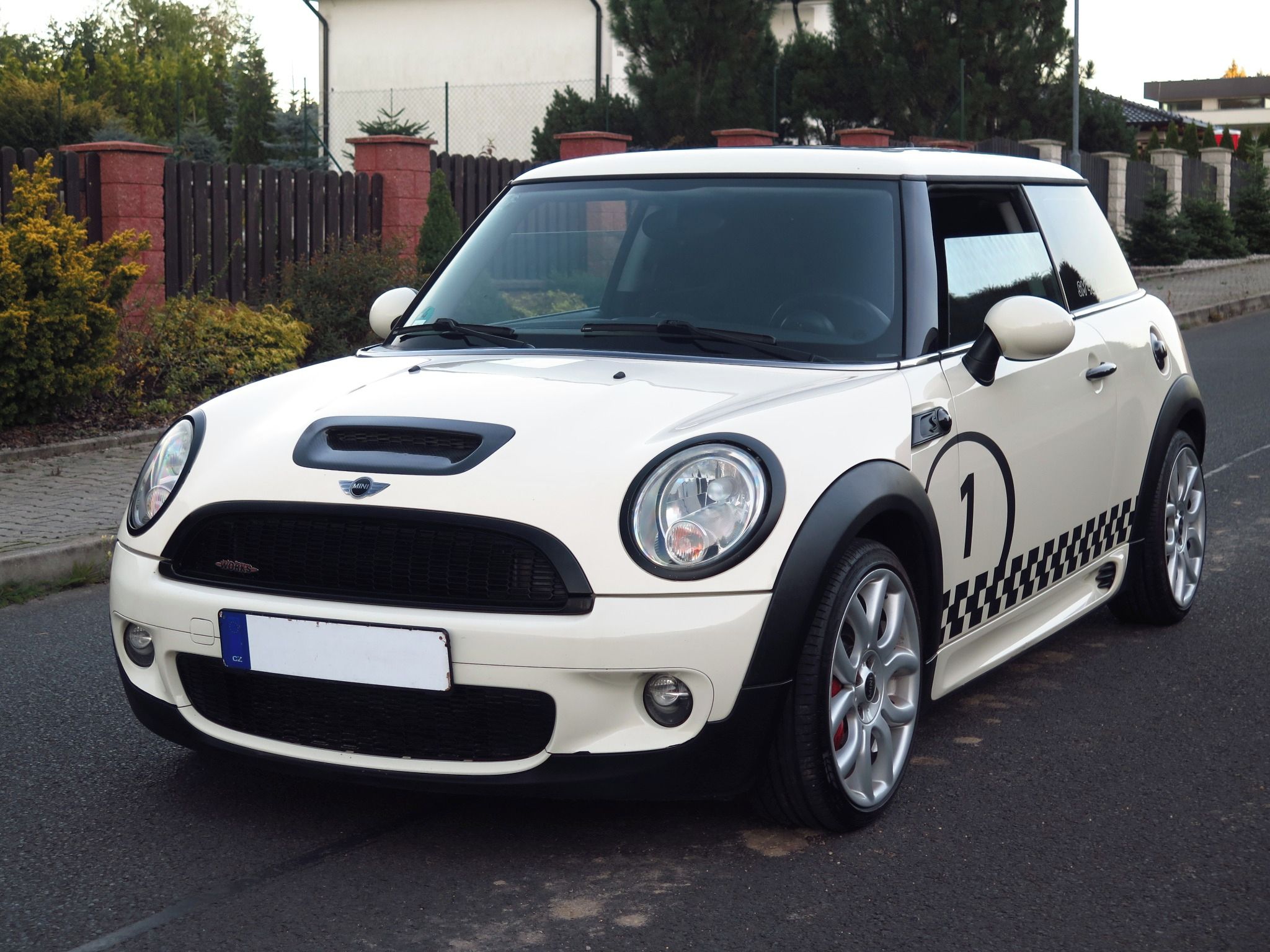 Mini Cooper S, JOHN COOPER WORKS 141kW CARBON