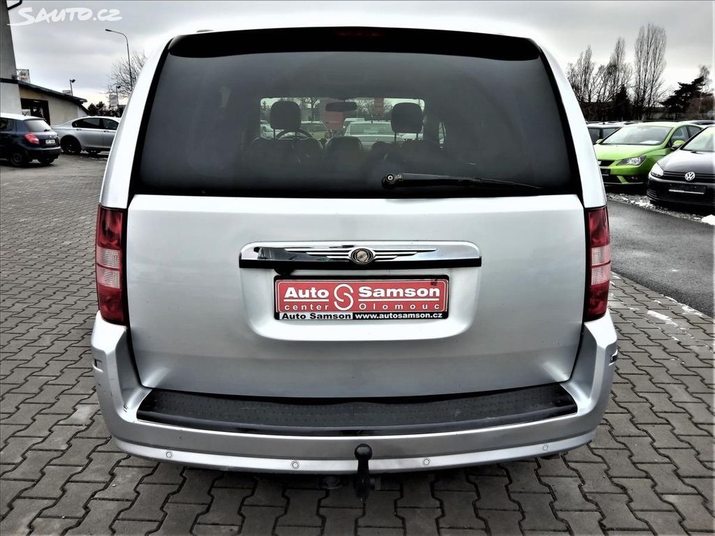 Chrysler Grand Voyager, 2,8CRDi GPS NAV-7MÍST* AUTOMAT - fotka 6
