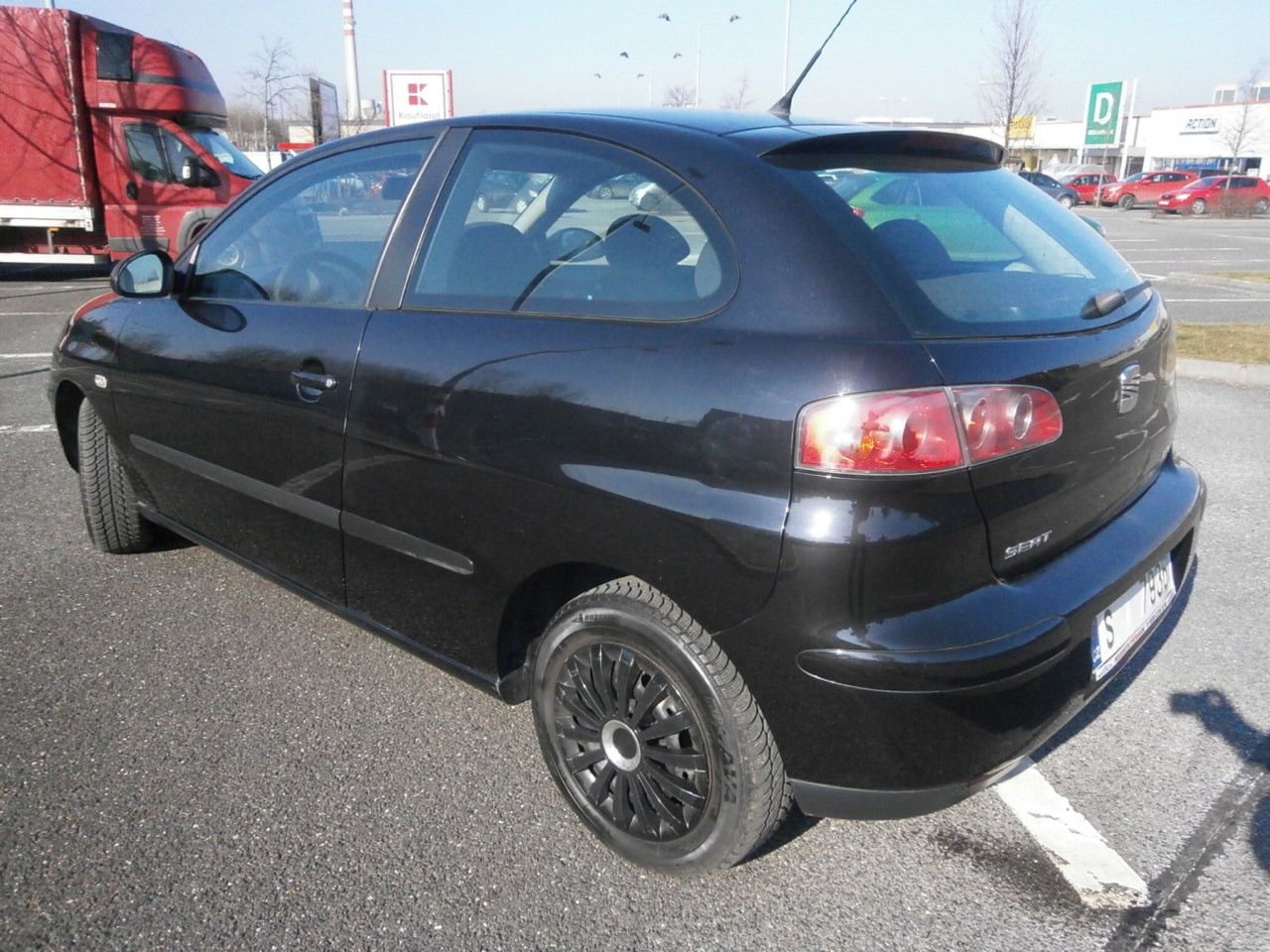 Seat Ibiza, 1,4i 16V JEN 66TKM SERVISNI KN - fotka 3