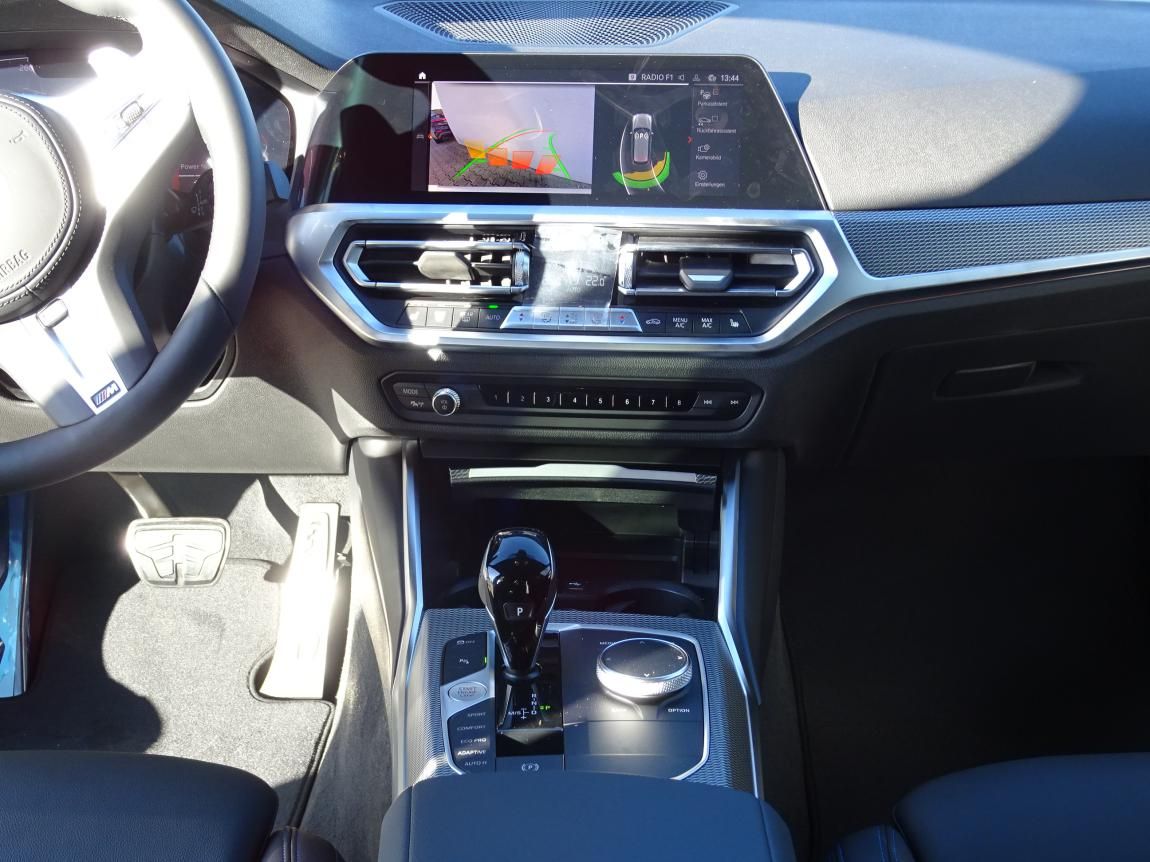 BMW Řada 3, 320d xDrive - fotka 4