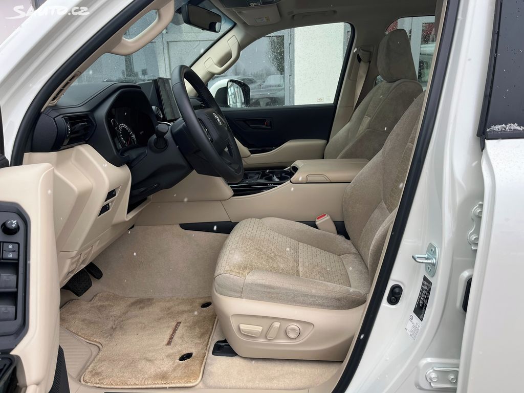 Toyota Land Cruiser 300, fotka 9