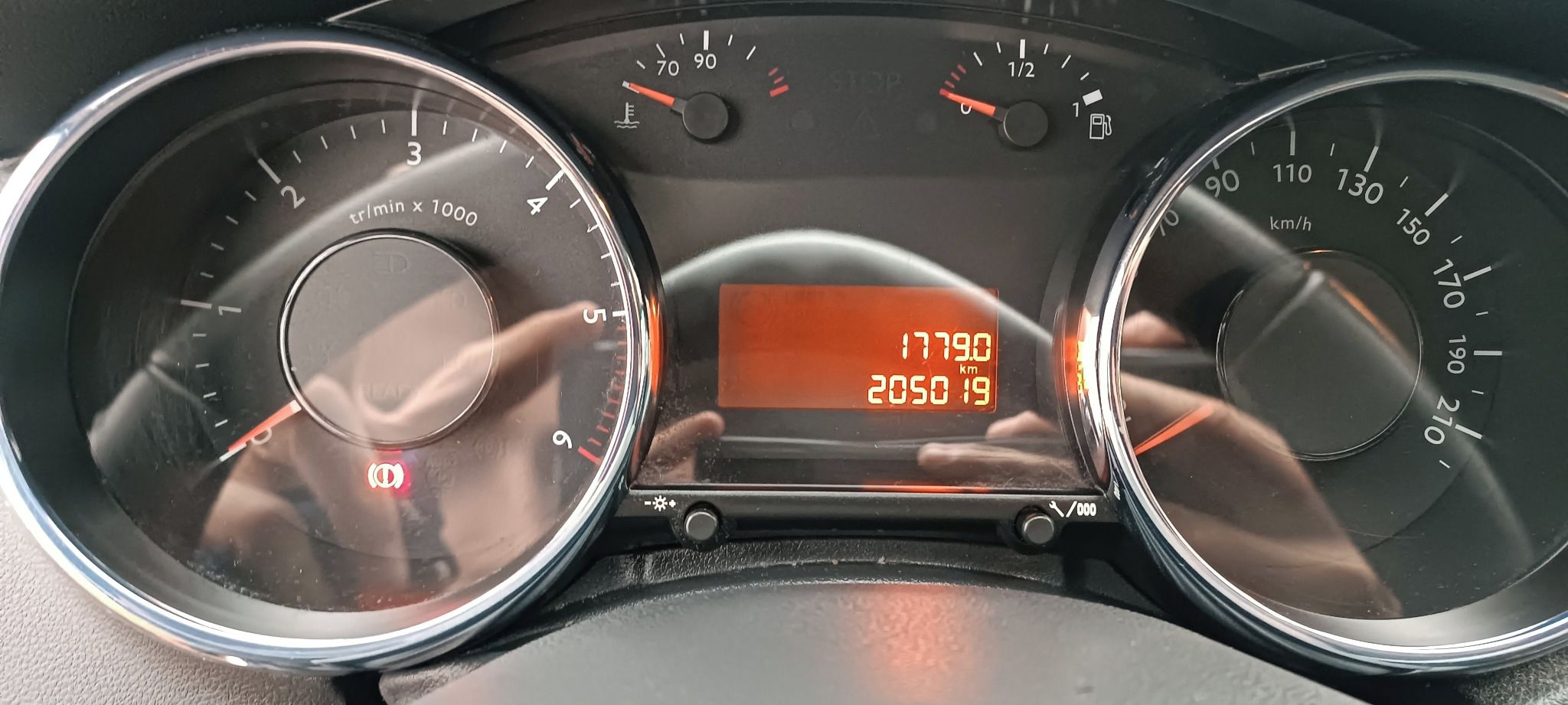 Peugeot 5008, 1.6 HDI - 7 místné - fotka 6