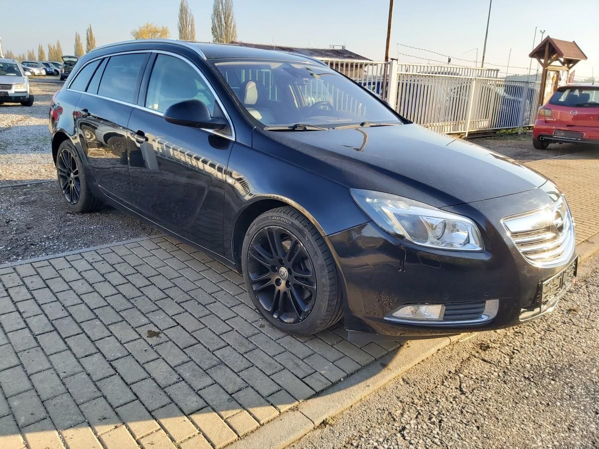 Opel Insignia, 2,0 T 162 KW - fotka 2