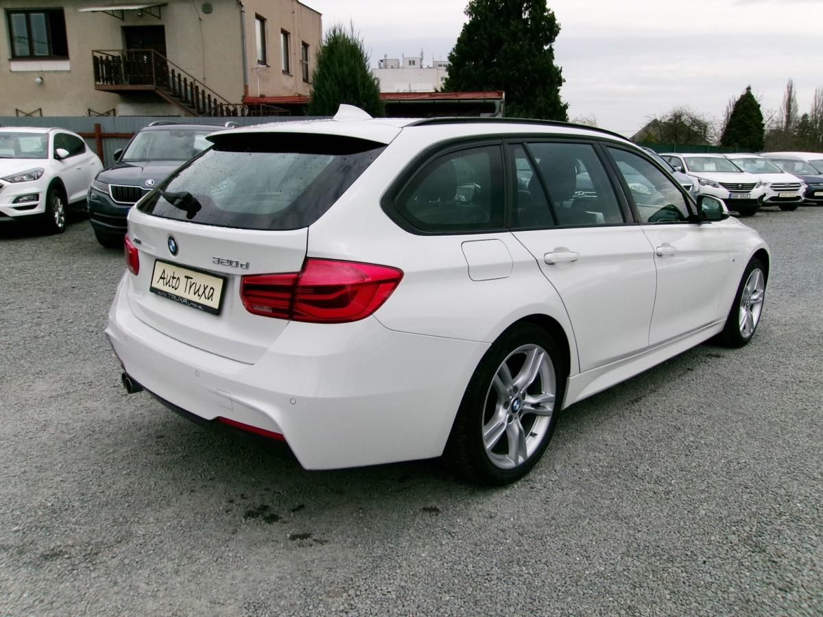 BMW Řada 3, 320d xDrive M SPORT Touring ČR - fotka 4