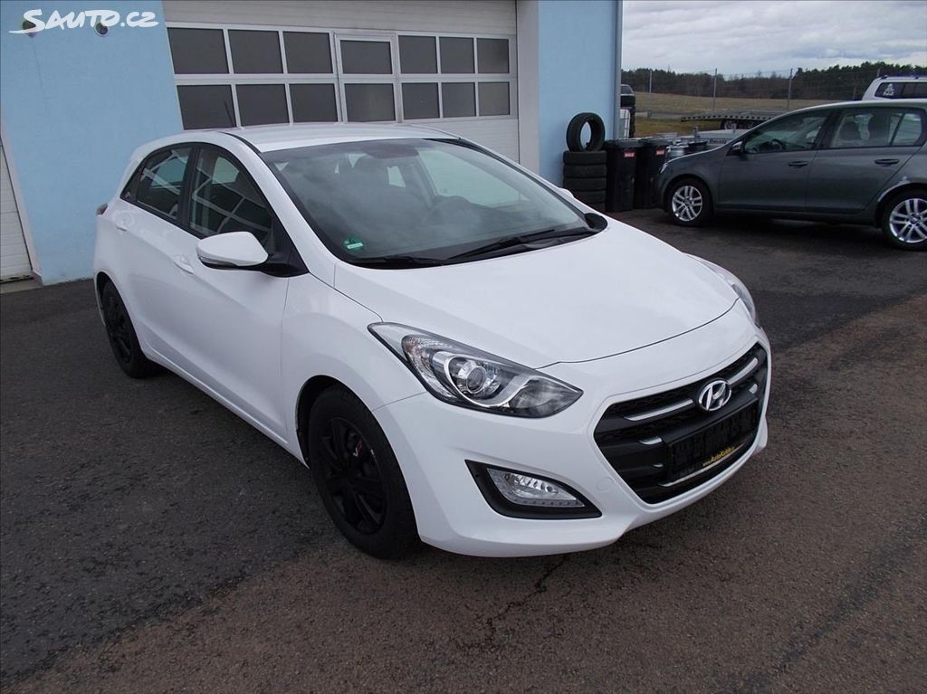 Hyundai i30, 1,6 CRDi 81kW , Navi, Kamera - fotka 3