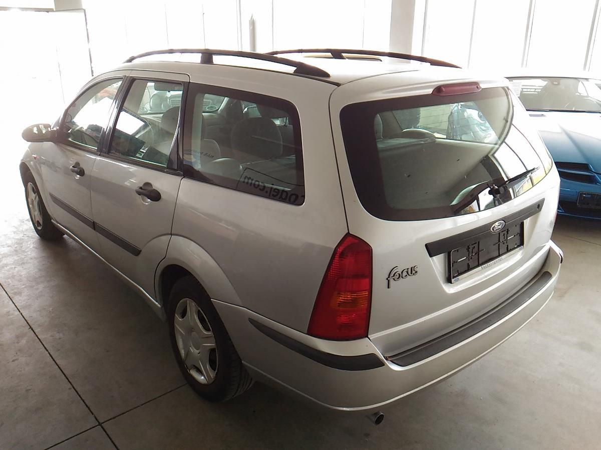 Ford Focus, 1,6I,74KW,KLIMA,CD,SERVISKA - fotka 6