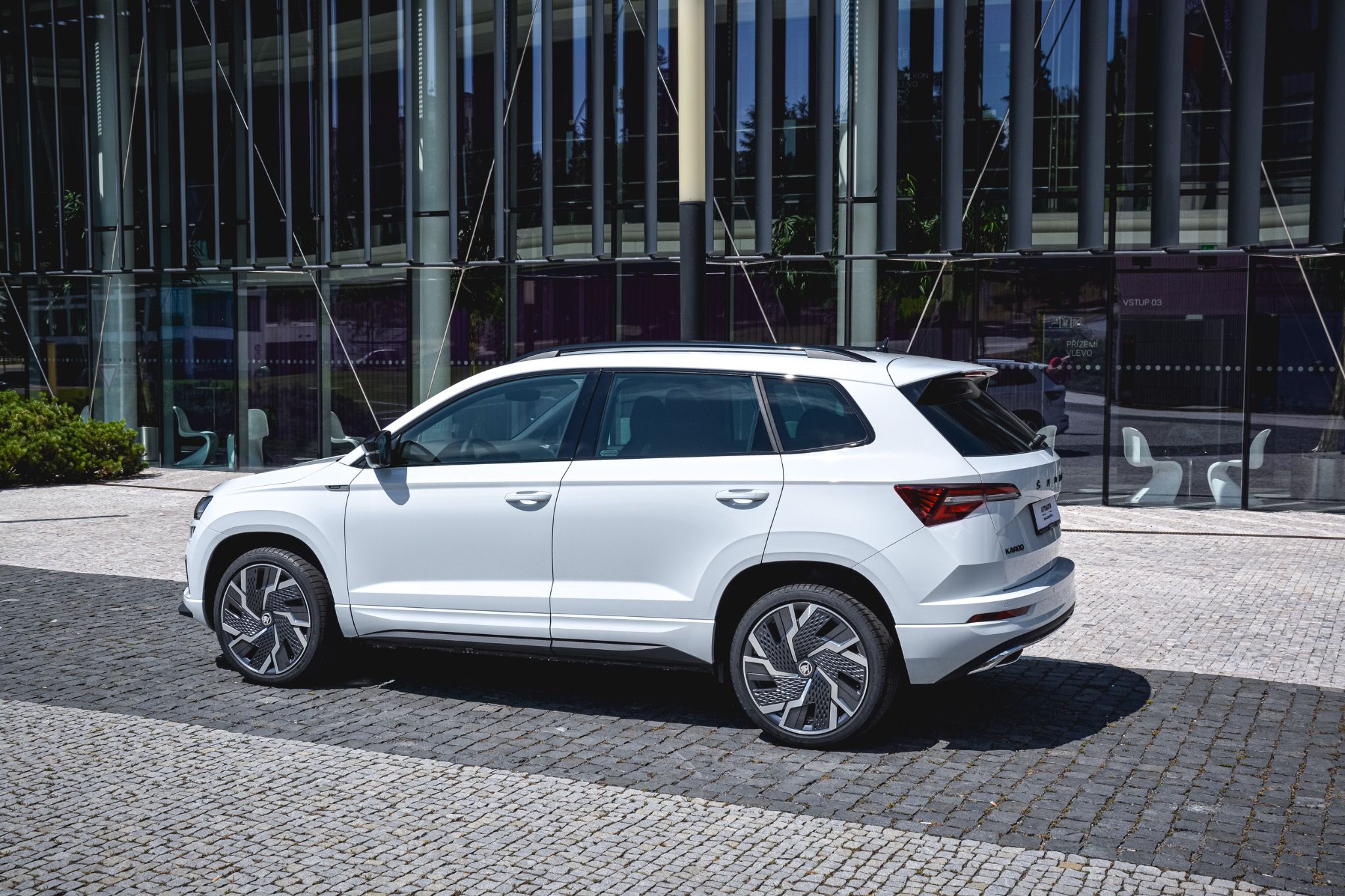 Škoda Karoq, 1,5Tsi Sportline Exclusive DSG - fotka 4