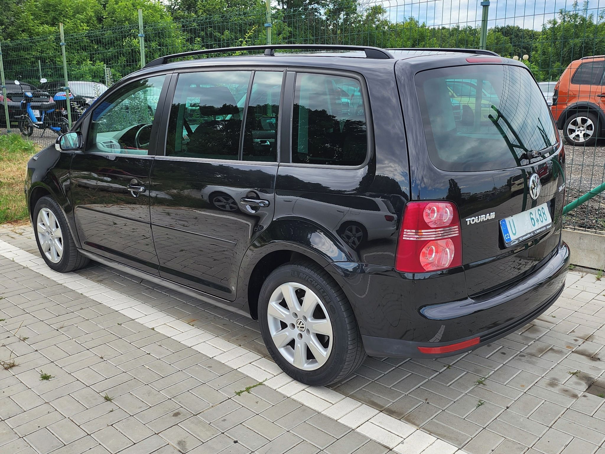 Volkswagen Touran, 7 MÍST - fotka 5