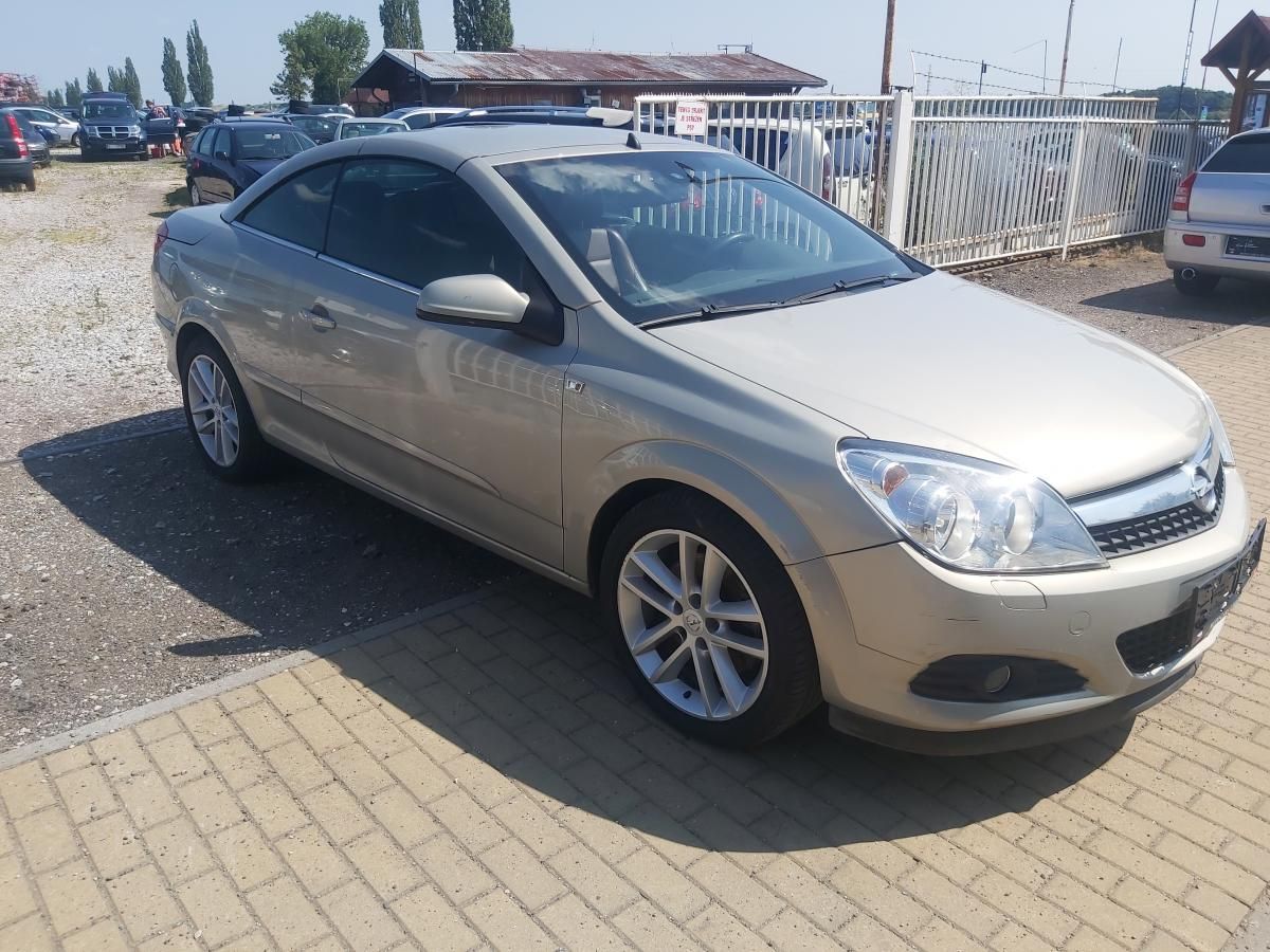 Opel Astra, 1,6  132KW - fotka 5