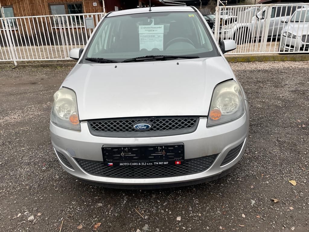 Ford Fiesta, 1,4 16V 59 KW - fotka 3