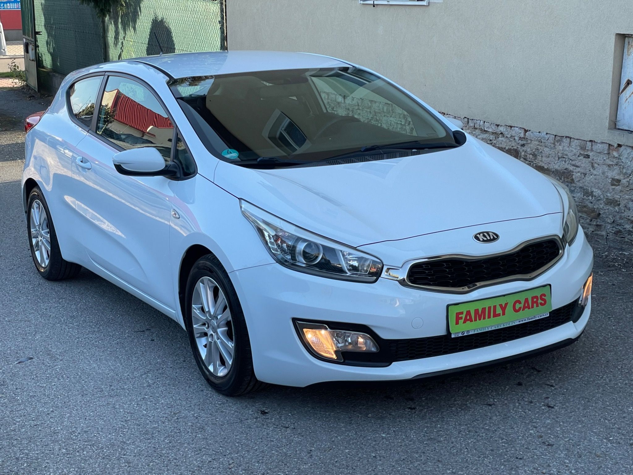 Kia Pro_cee´d, 1.6,1.MAJITEL,SERVIS.KN, - fotka 3