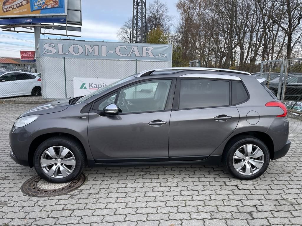 Peugeot 2008, Style 1.2 PureTech serviska - fotka 3