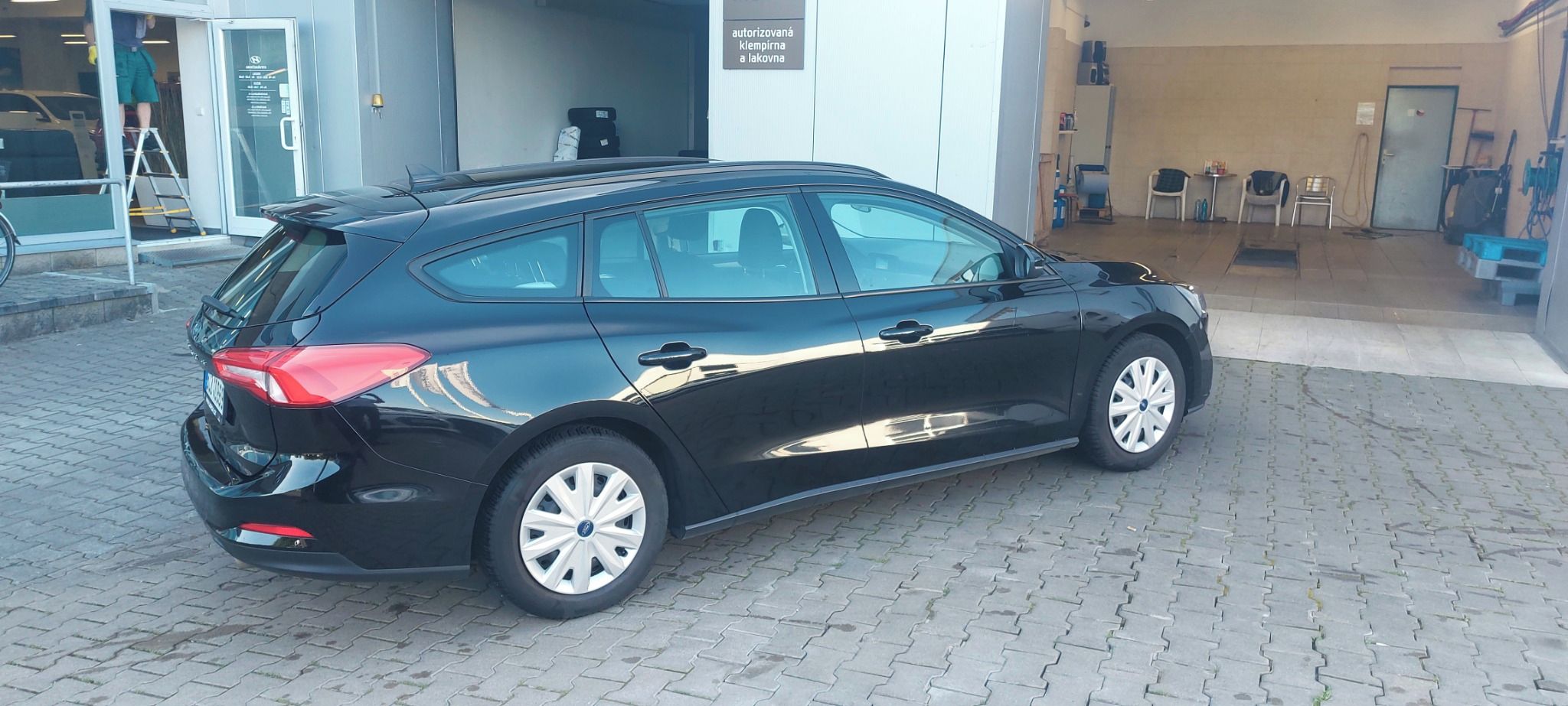 Ford Focus, 1,0 EcoBoost Trend kombi - fotka 6