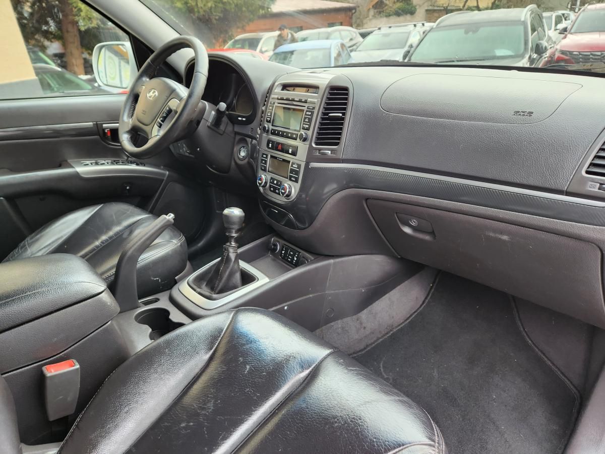 Hyundai Santa Fe, 2.2-145kw-facelift-4x4-tažné - fotka 3