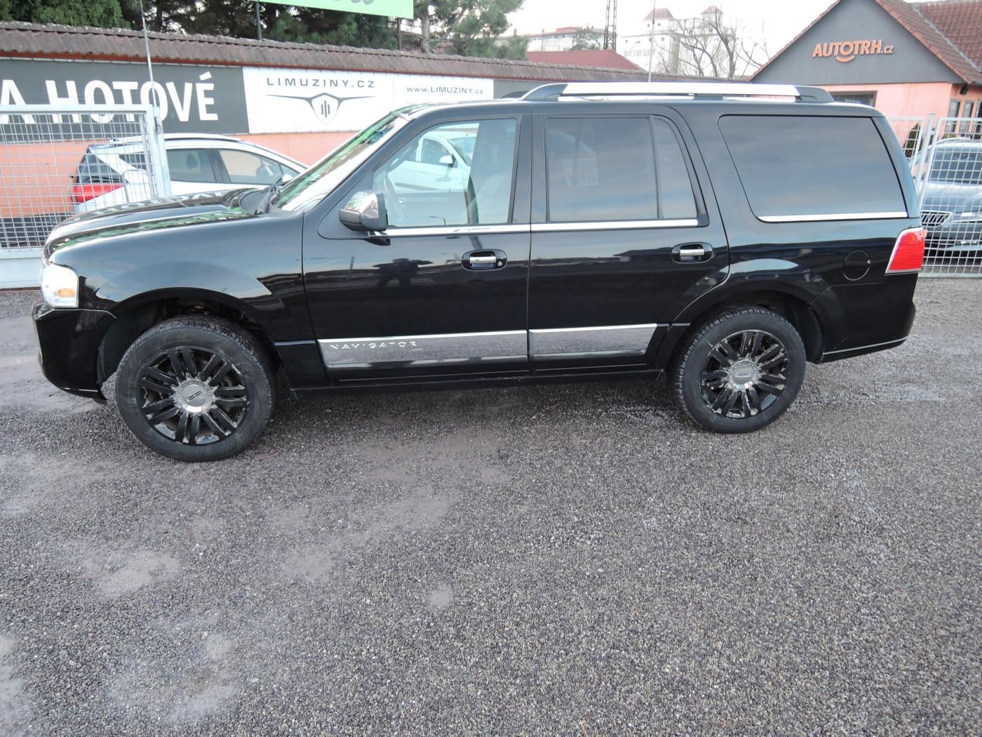 Lincoln Navigator, 5,4 i V8 24V Aut. LPG 7.míst - fotka 6