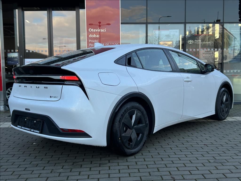 Toyota Prius, 2,0 Plug - In  Comfort - fotka 3