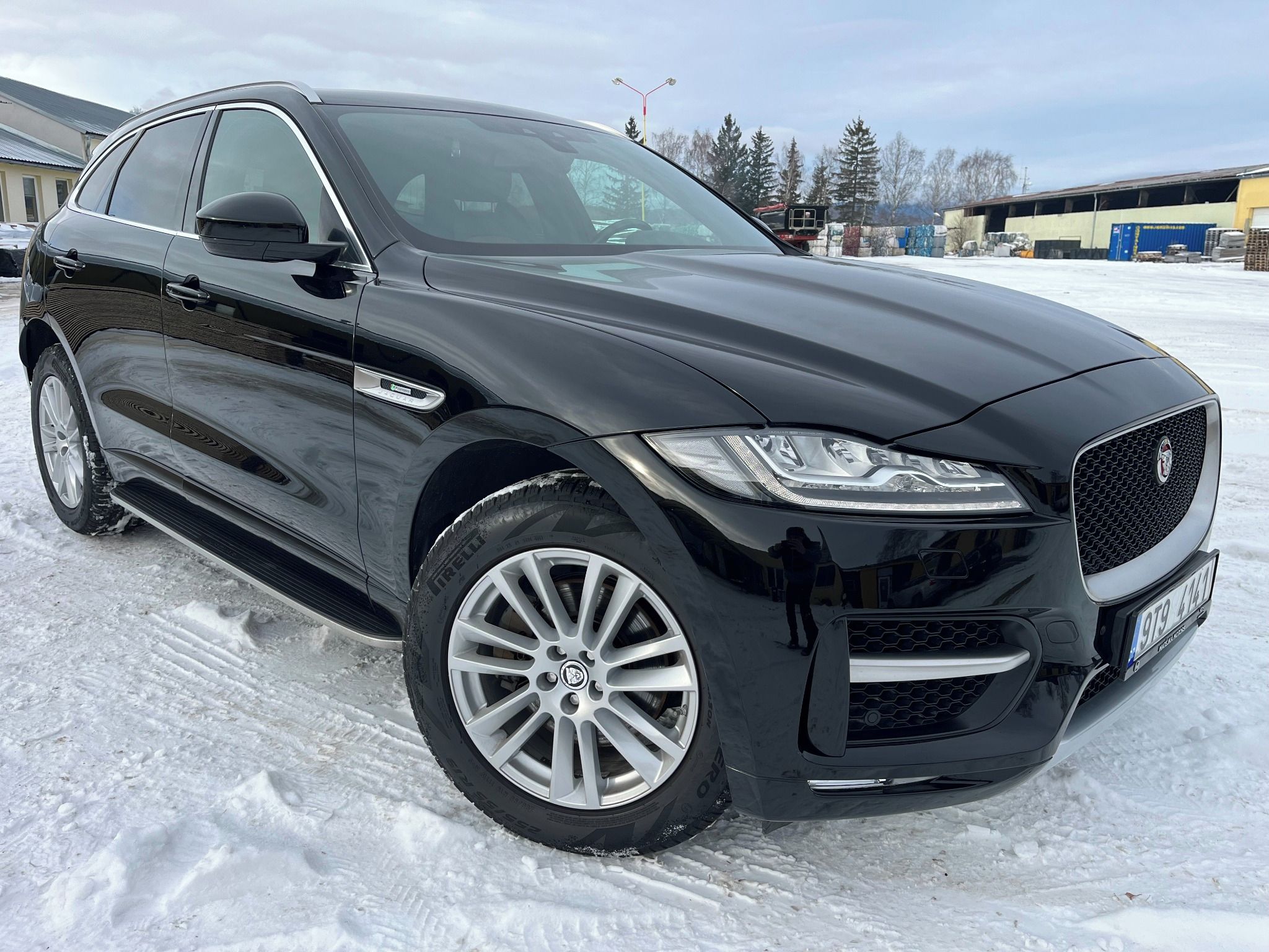 Jaguar F-Pace, 30d R-SPORT 221kW - fotka 2