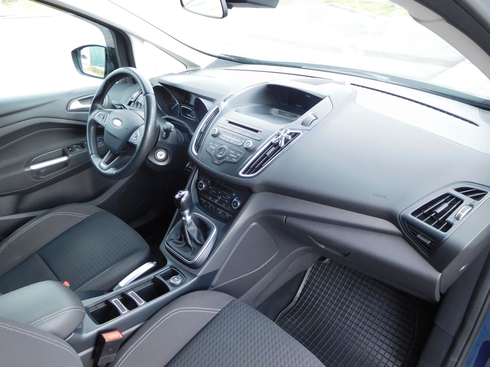 Ford C-MAX, 1,0i EB ST-LINE, 74 kW, Klima - fotka 5