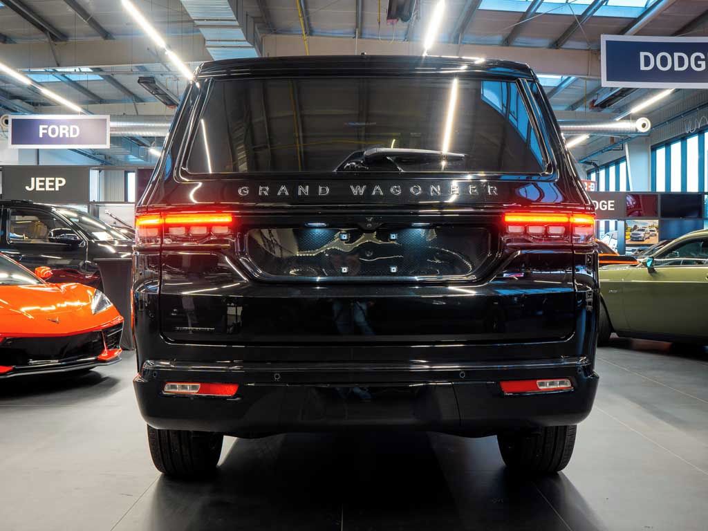 Jeep Grand Wagoneer, 6.4 Grand Wagoneer Obsidian - fotka 4